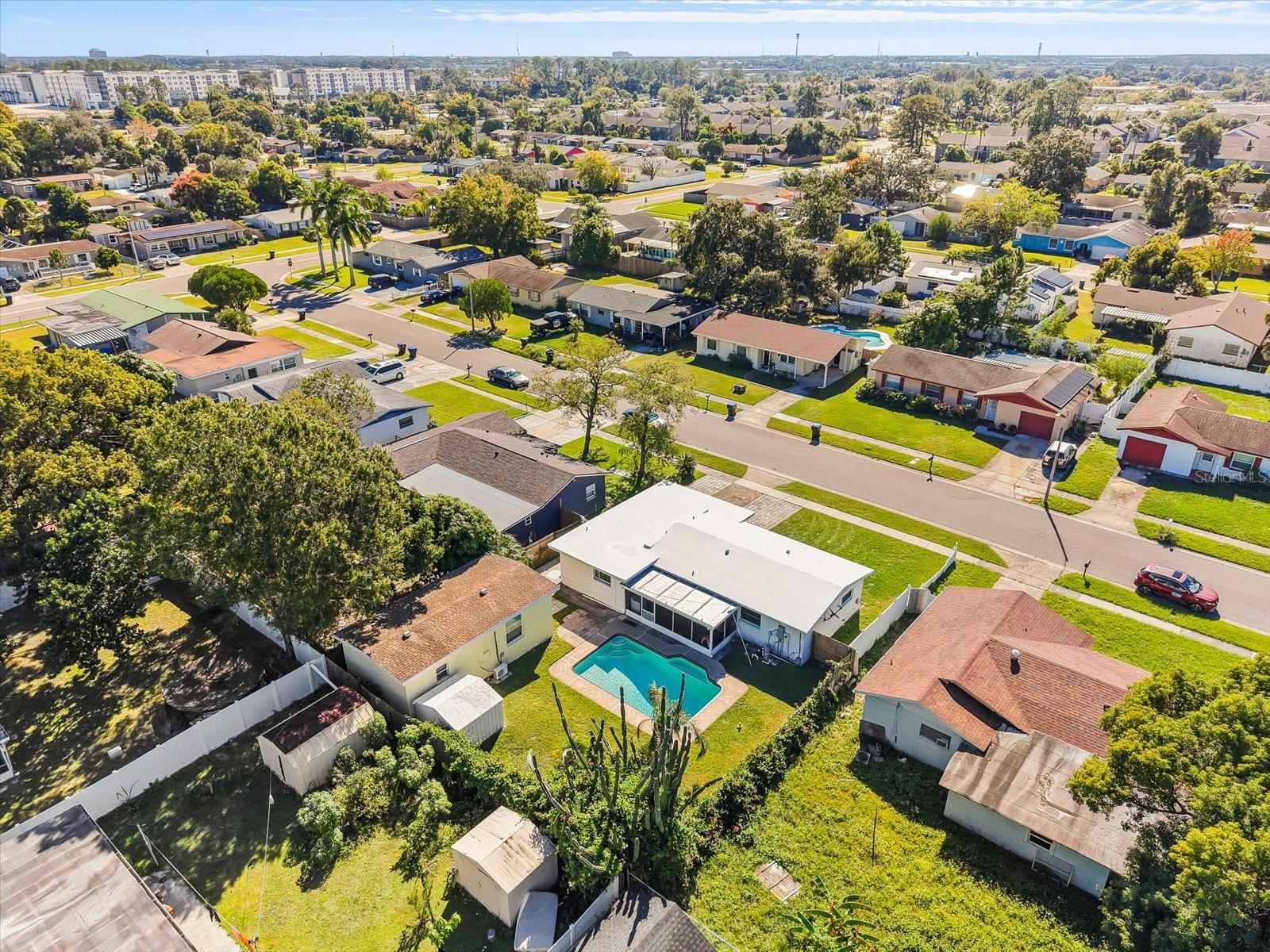 IMPERIAL ESTATES - Residential