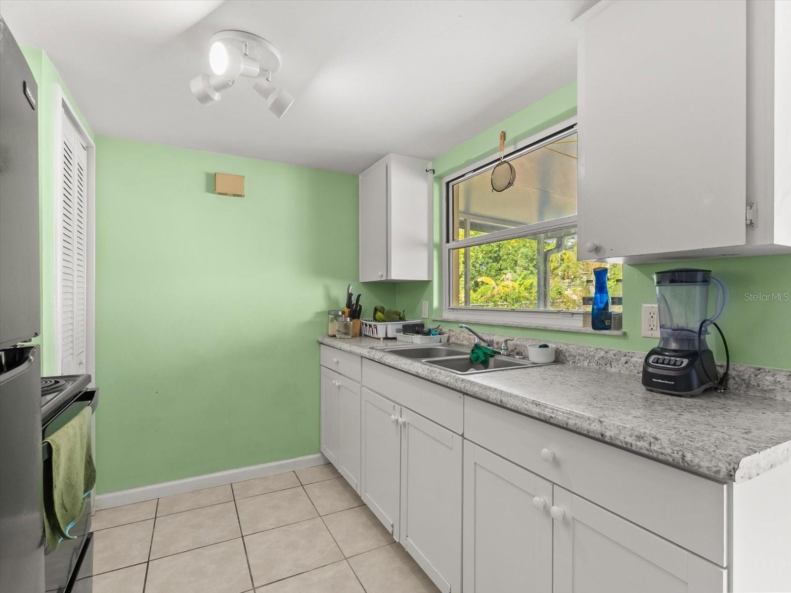 IMPERIAL ESTATES - Residential