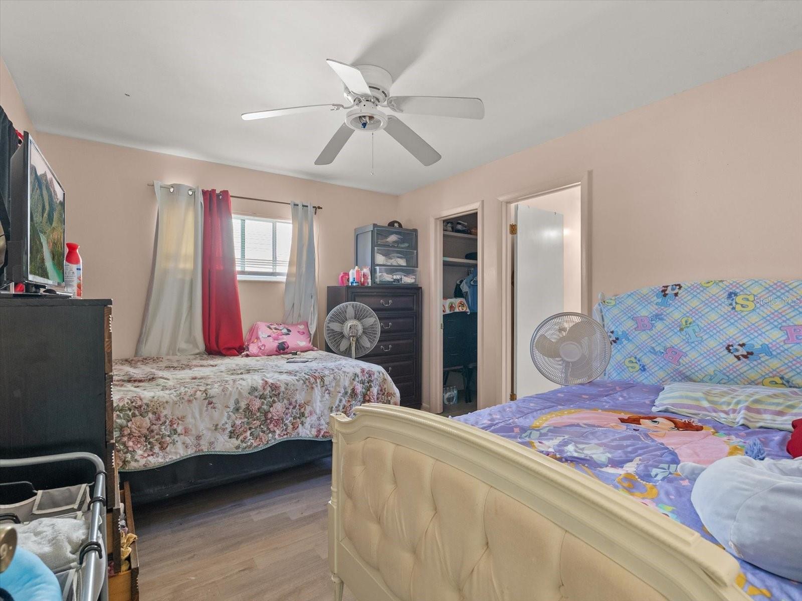 IMPERIAL ESTATES - Residential