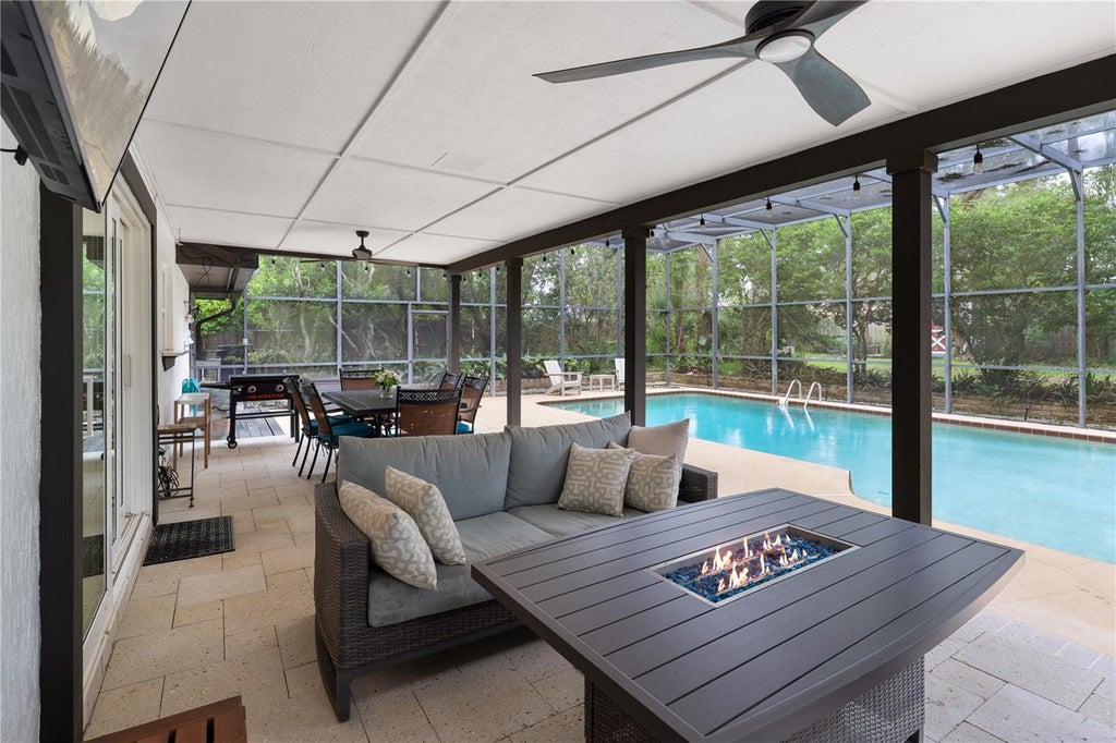 Photo of 102 Sweetwater Hills Drive, Longwood, FL 32779 (MLS # O6442183)