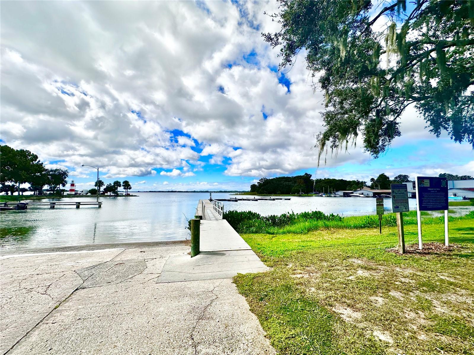 MOUNT DORA - Residential Lease