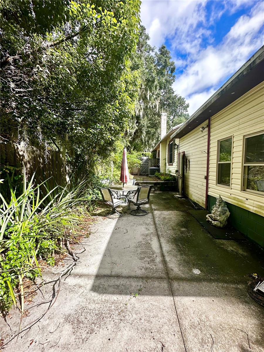 MOUNT DORA - Residential Lease