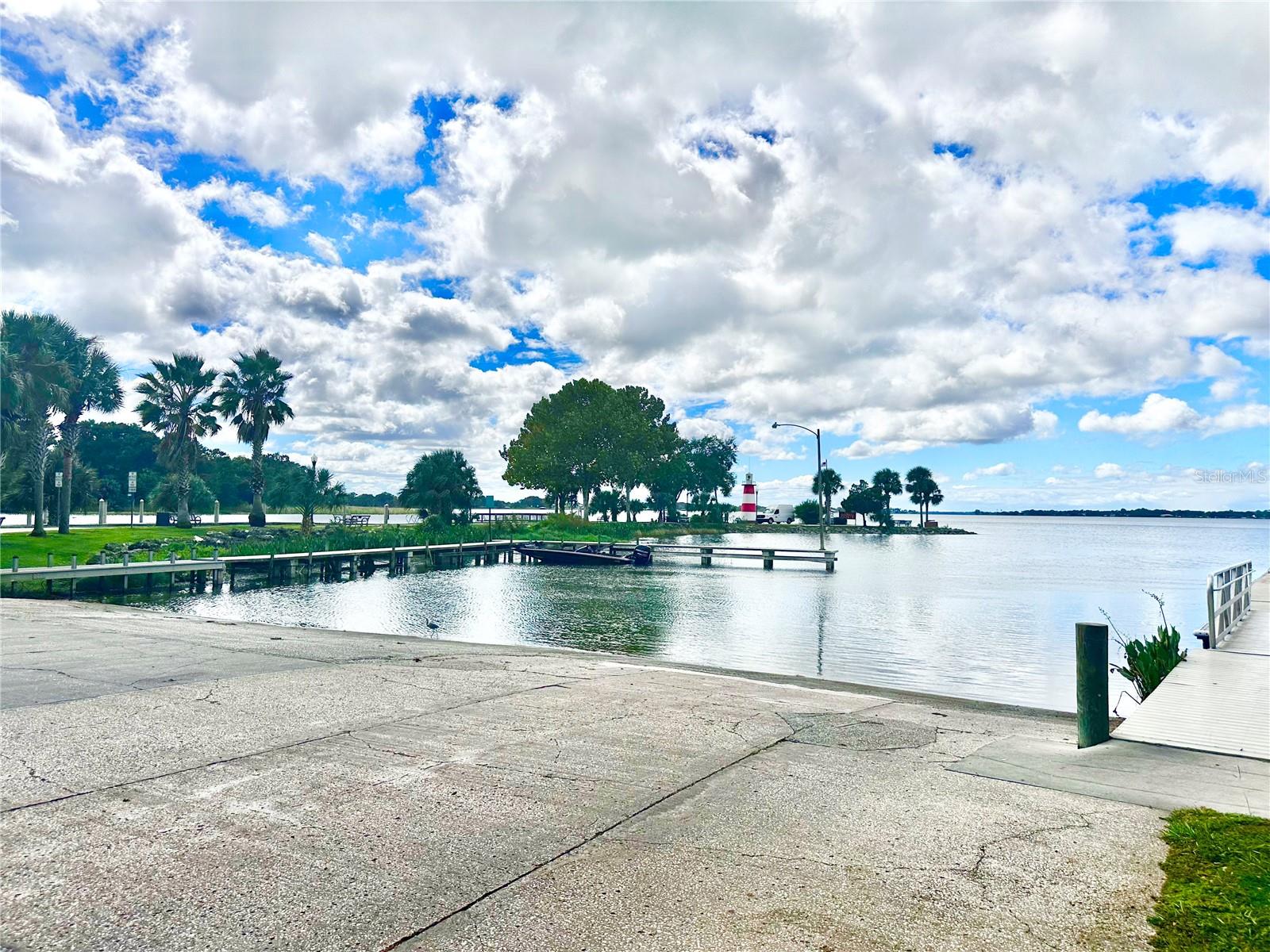 MOUNT DORA - Residential Lease