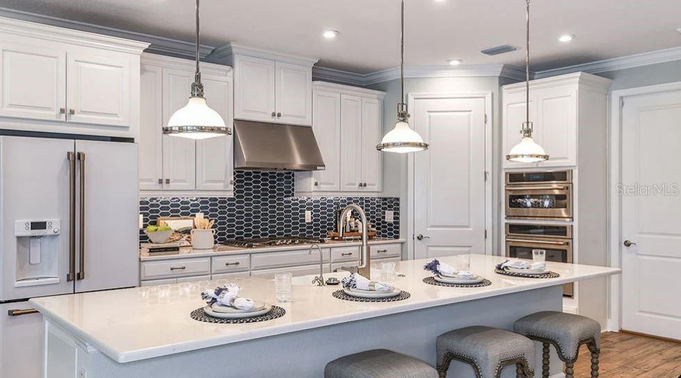 798 JUNONIA BOULEVARD