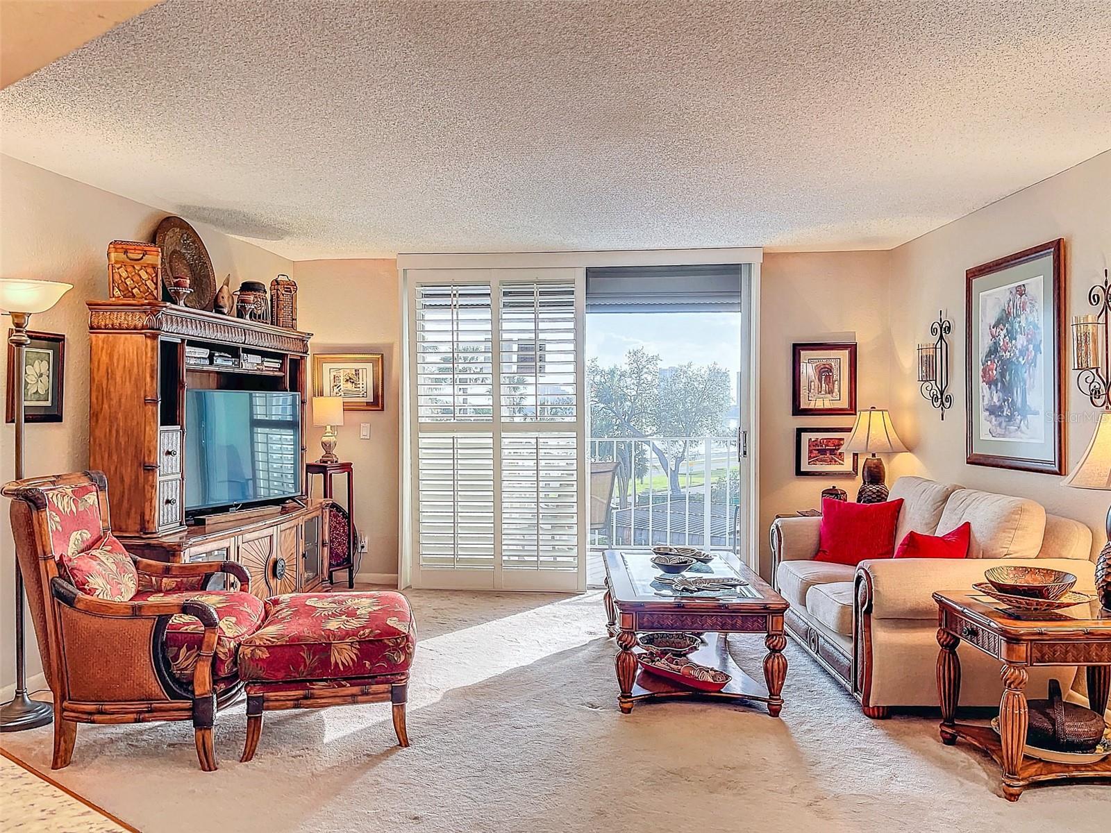 2611 BAYSHORE BOULEVARD 302