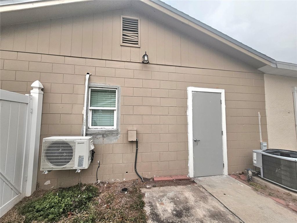 Photo of 896 Florida Parkway, Kissimmee, FL 34743 (MLS # S5142496)