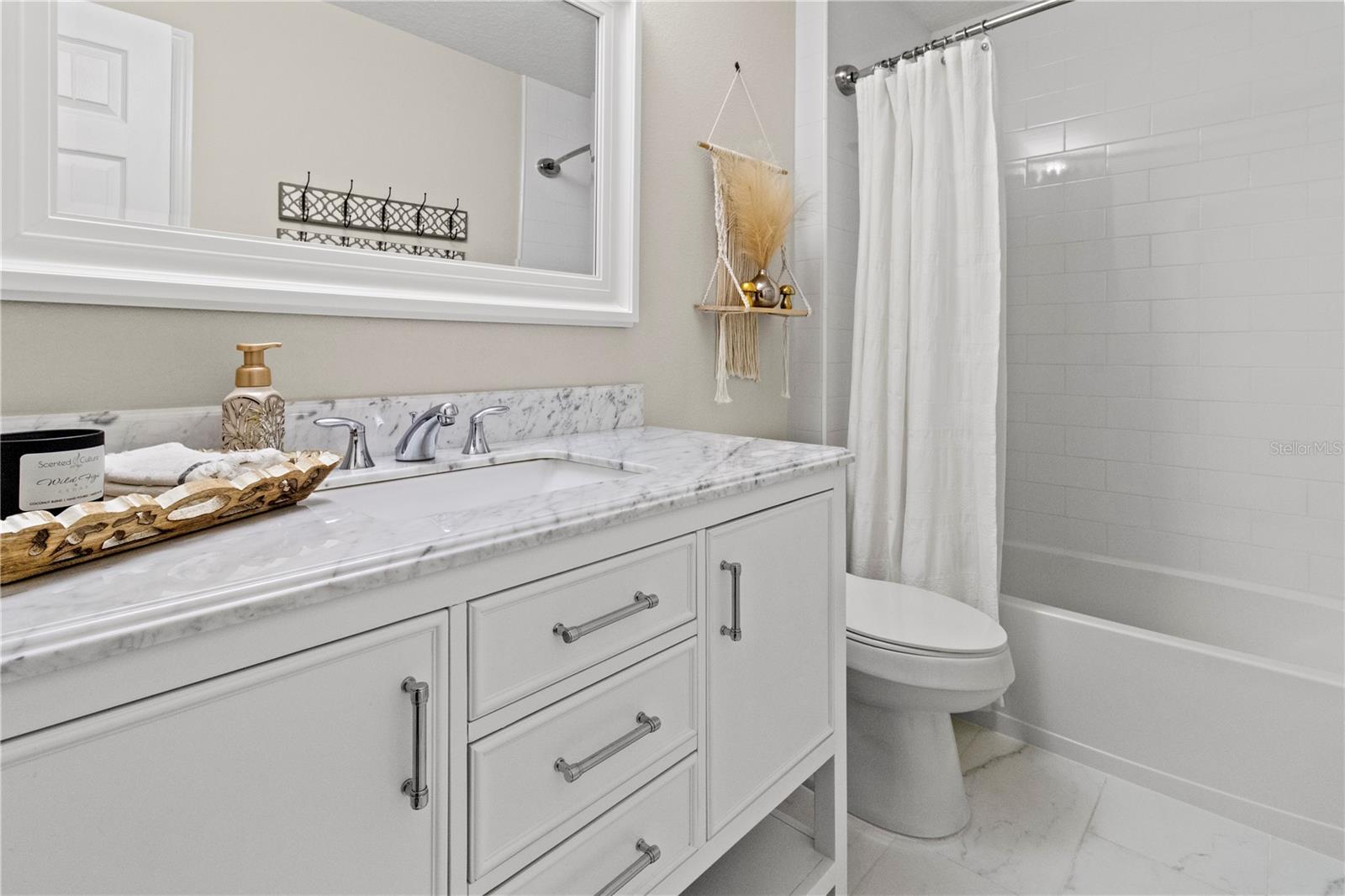 GLENMUIR 48 39 - Residential