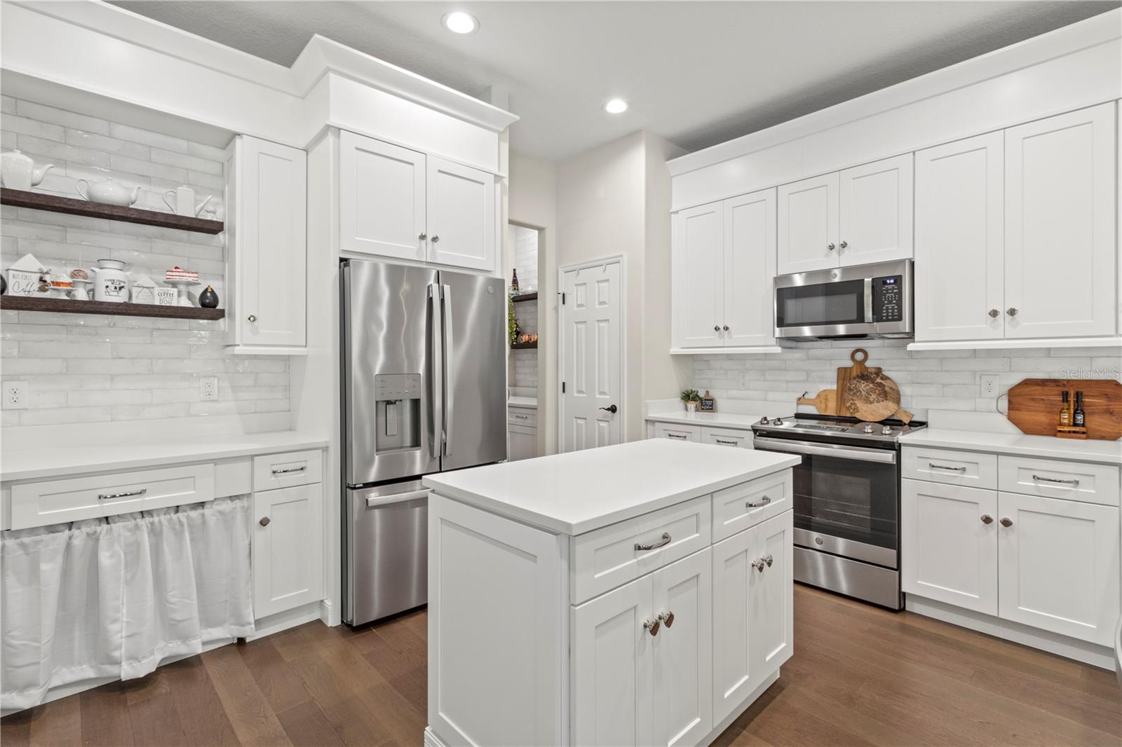 GLENMUIR 48 39 - Residential