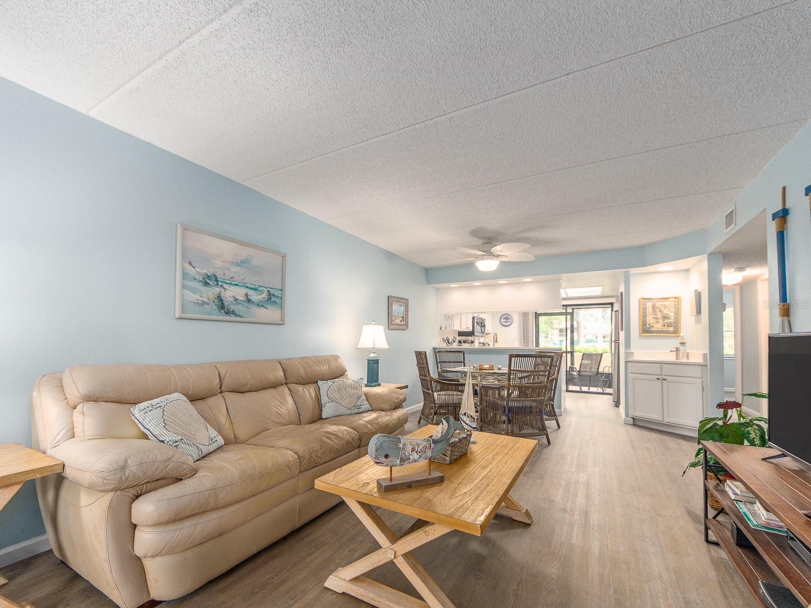 105 WOODLAKE WYNDE