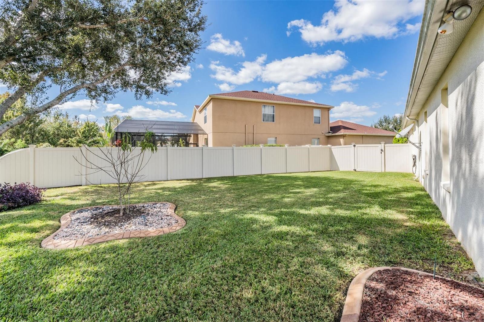 EASTON PARK - Residential