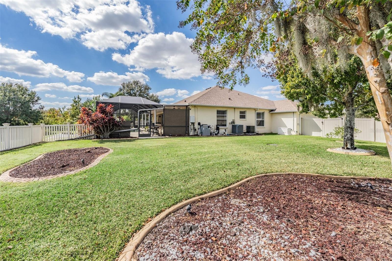 EASTON PARK - Residential