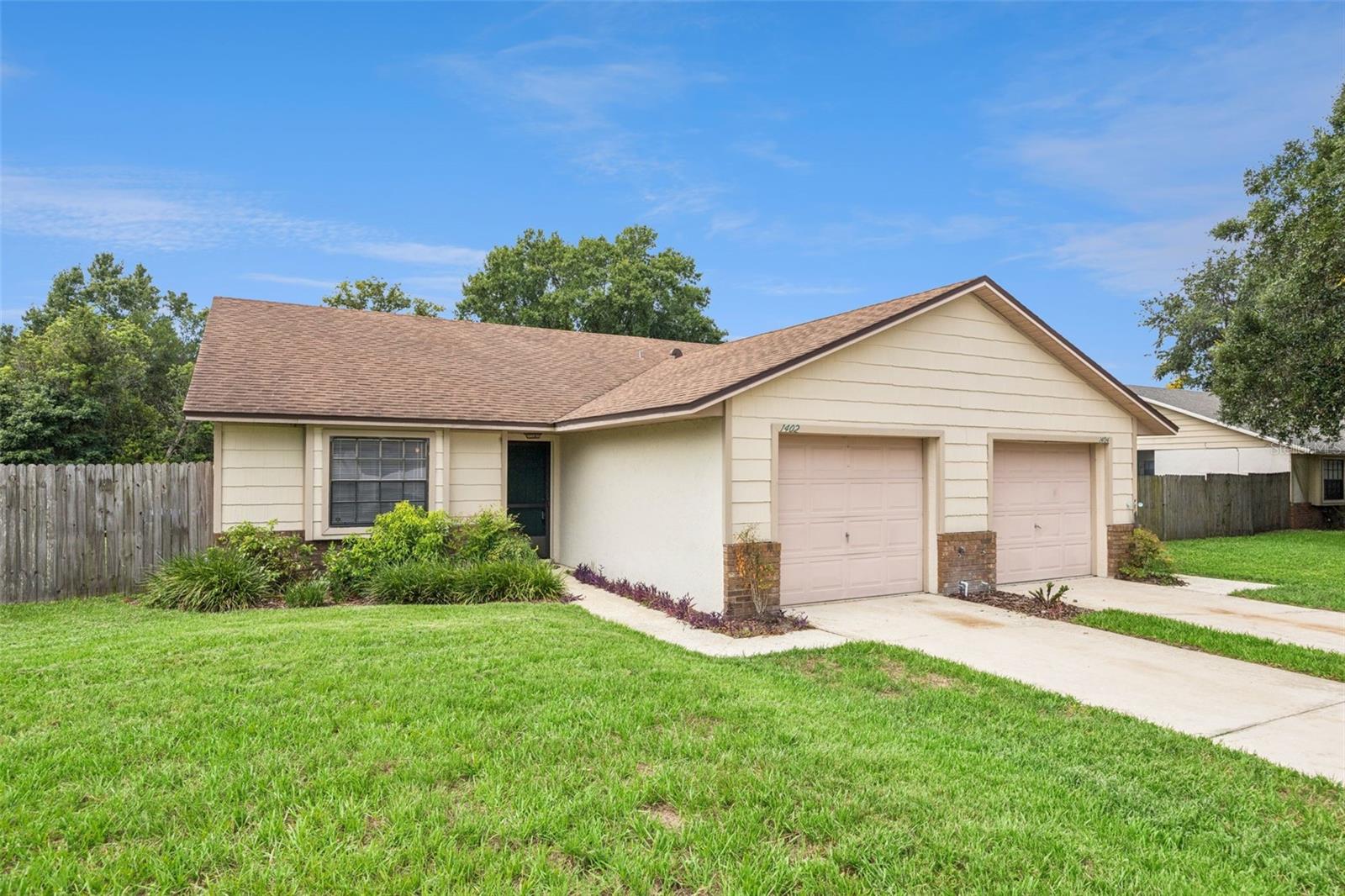 1402 & 1404 PLEASANT OAK LANE