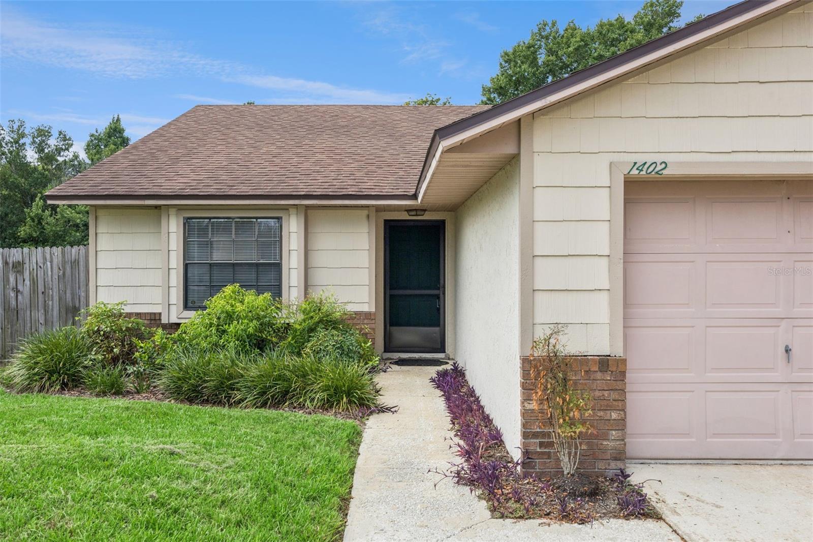 1402 & 1404 PLEASANT OAK LANE