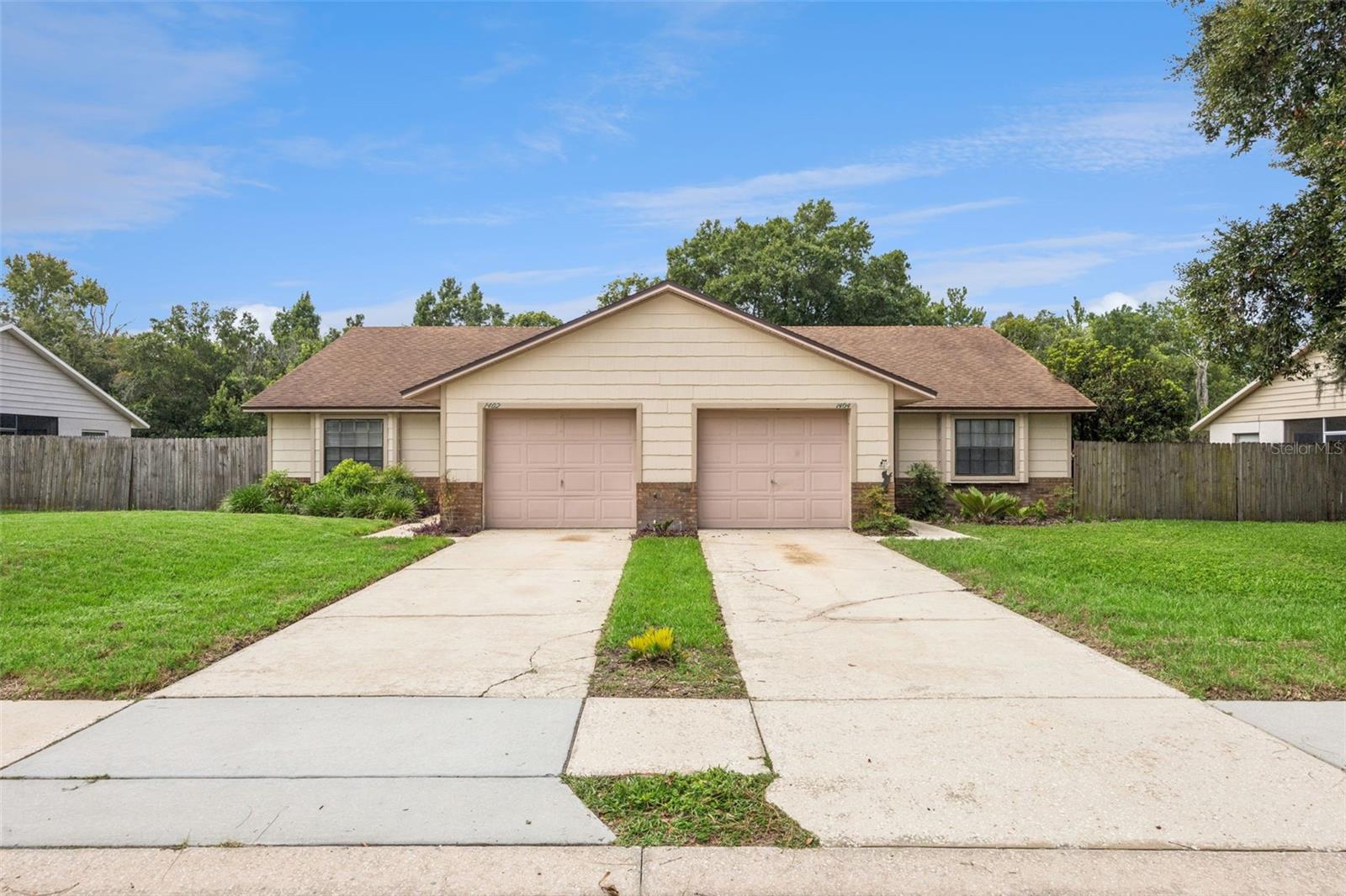 1402 & 1404 PLEASANT OAK LANE