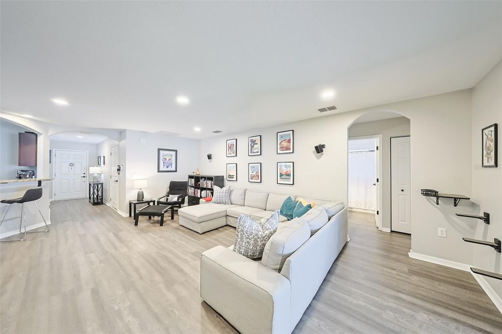 Photo of 2118 Pleasure Run Drive, Ruskin, FL 33570 (MLS # TB8442108)