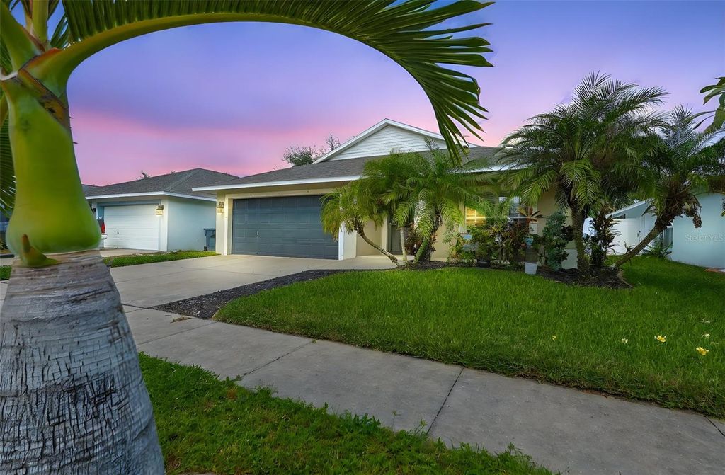 Photo of 2118 Pleasure Run Drive, Ruskin, FL 33570 (MLS # TB8442108)