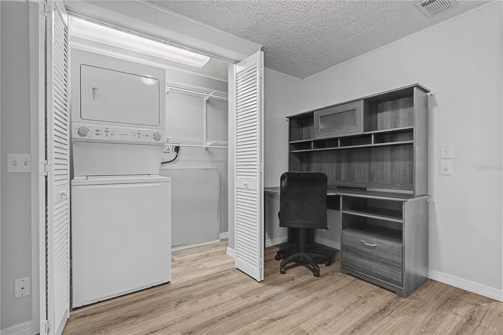 BURNT STORE COLONY MHP COOP - Residential