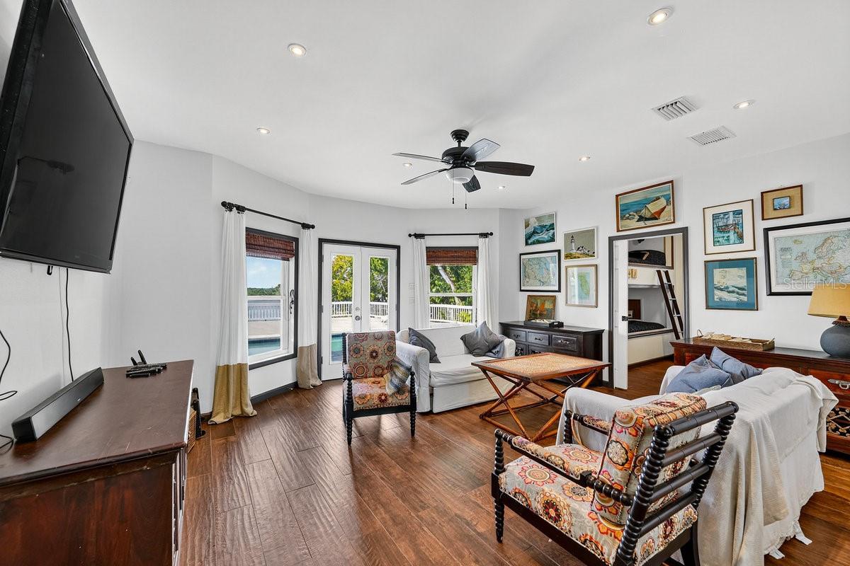 AVALON BY SEA - Residential