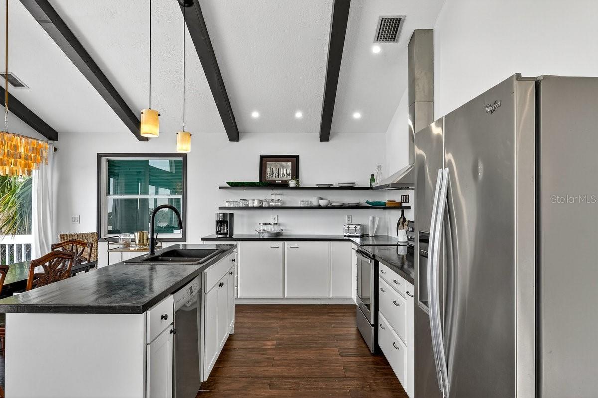 AVALON BY SEA - Residential