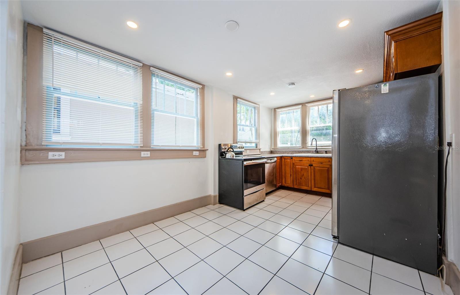 BOONE'S REV - Residential Lease