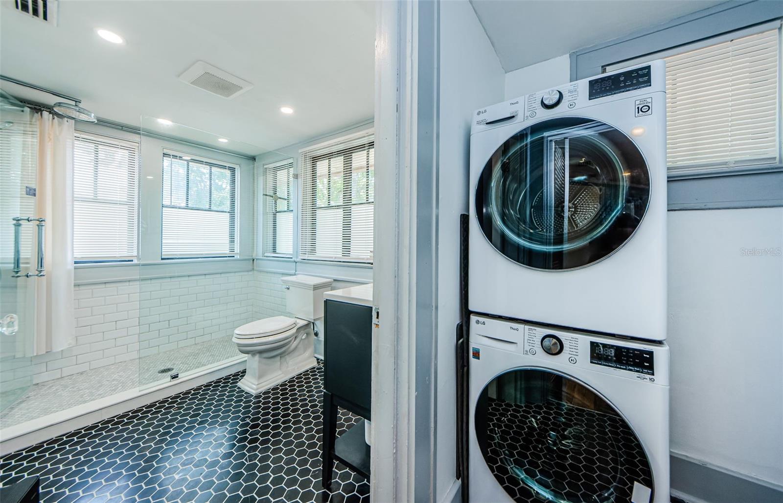 BOONE'S REV - Residential Lease