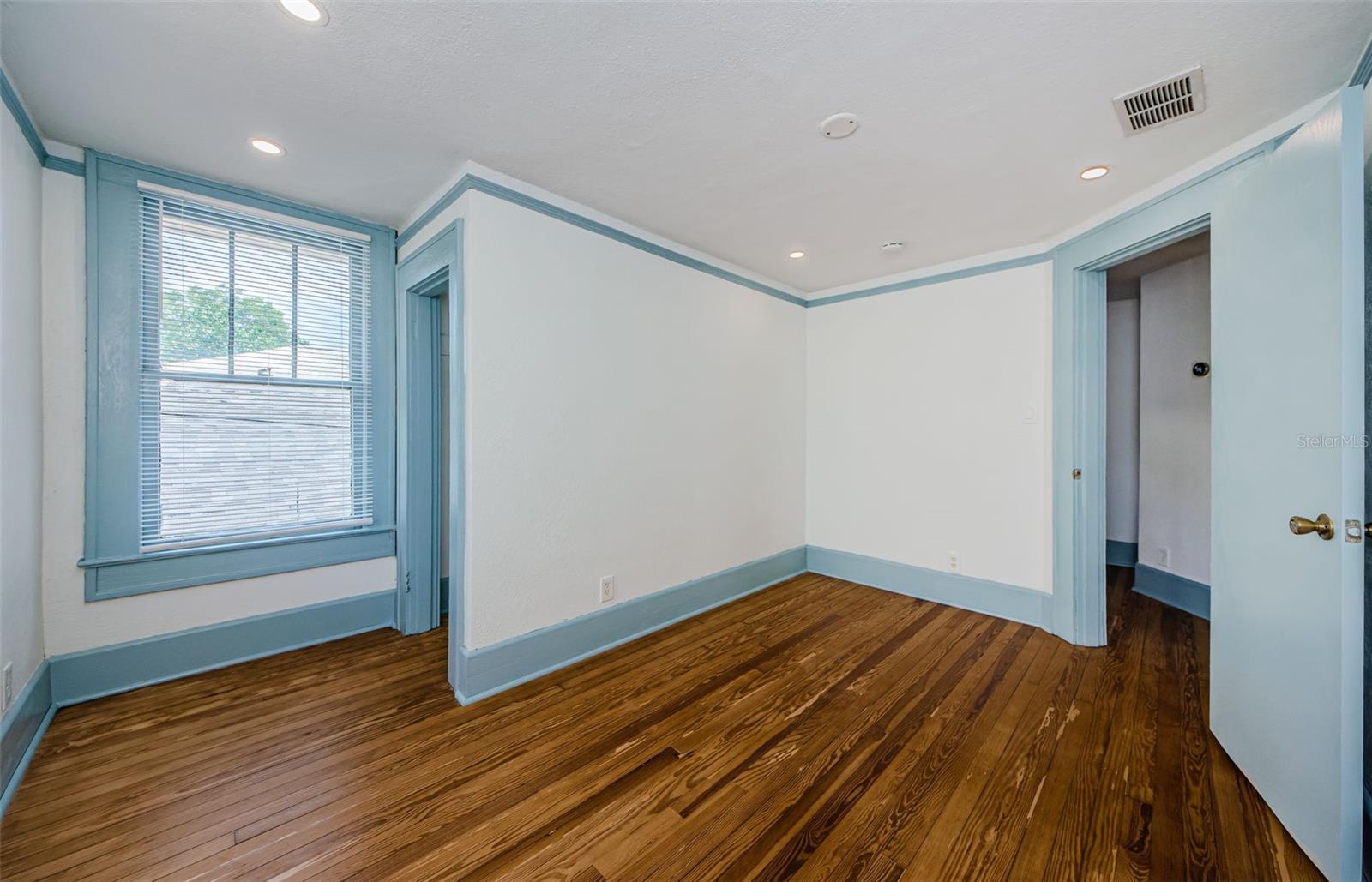 BOONE'S REV - Residential Lease