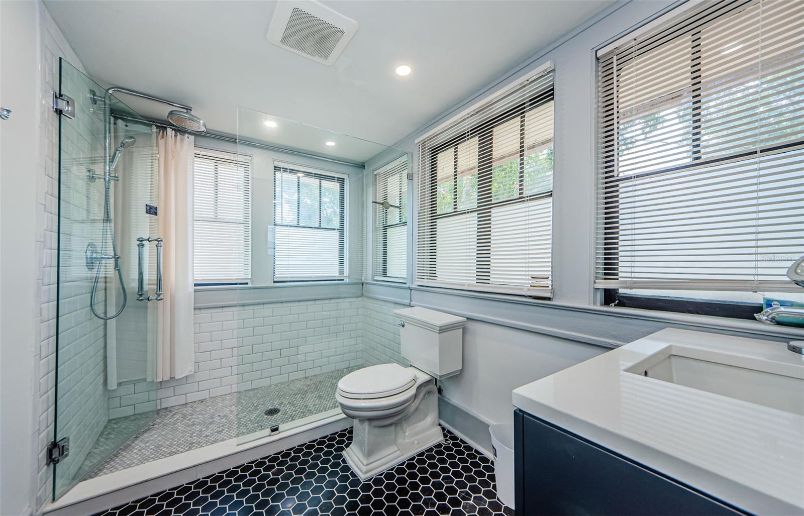 BOONE'S REV - Residential Lease