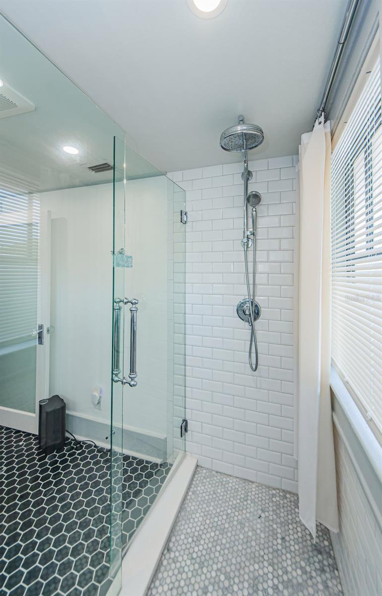 BOONE'S REV - Residential Lease