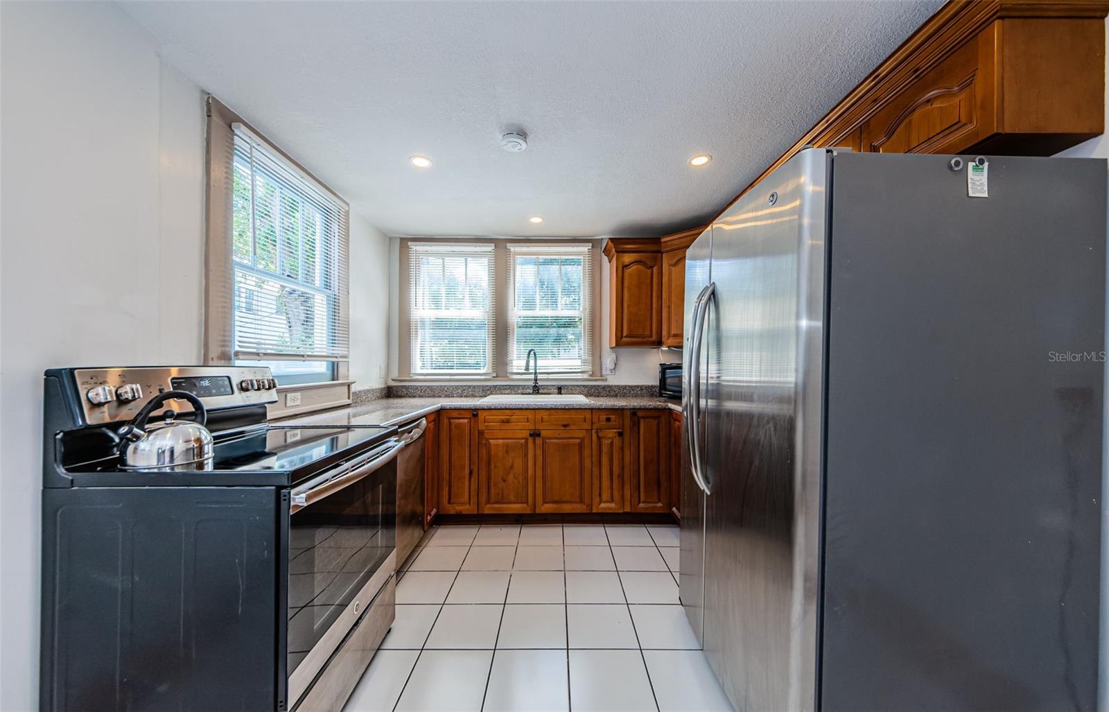 BOONE'S REV - Residential Lease