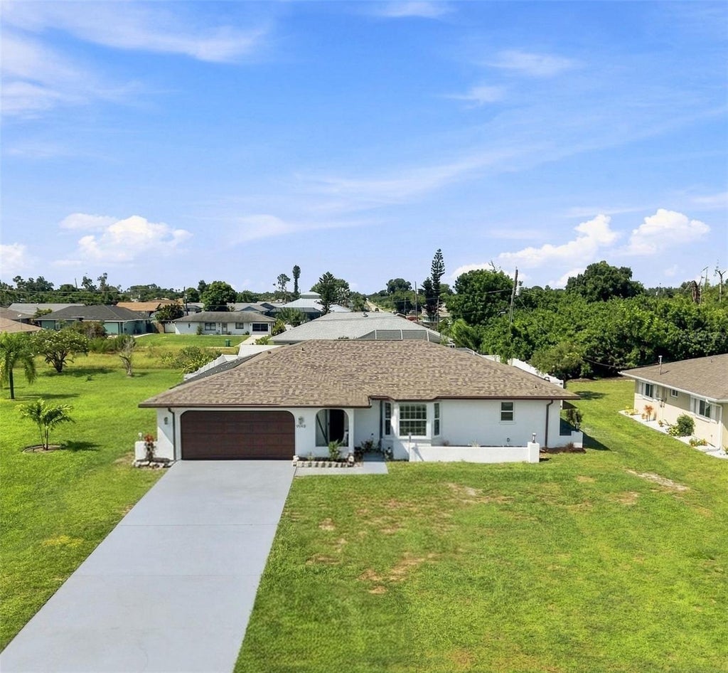 Photo of 9942 Gulfstream Boulevard, Englewood, FL 34224 (MLS # C7530278)