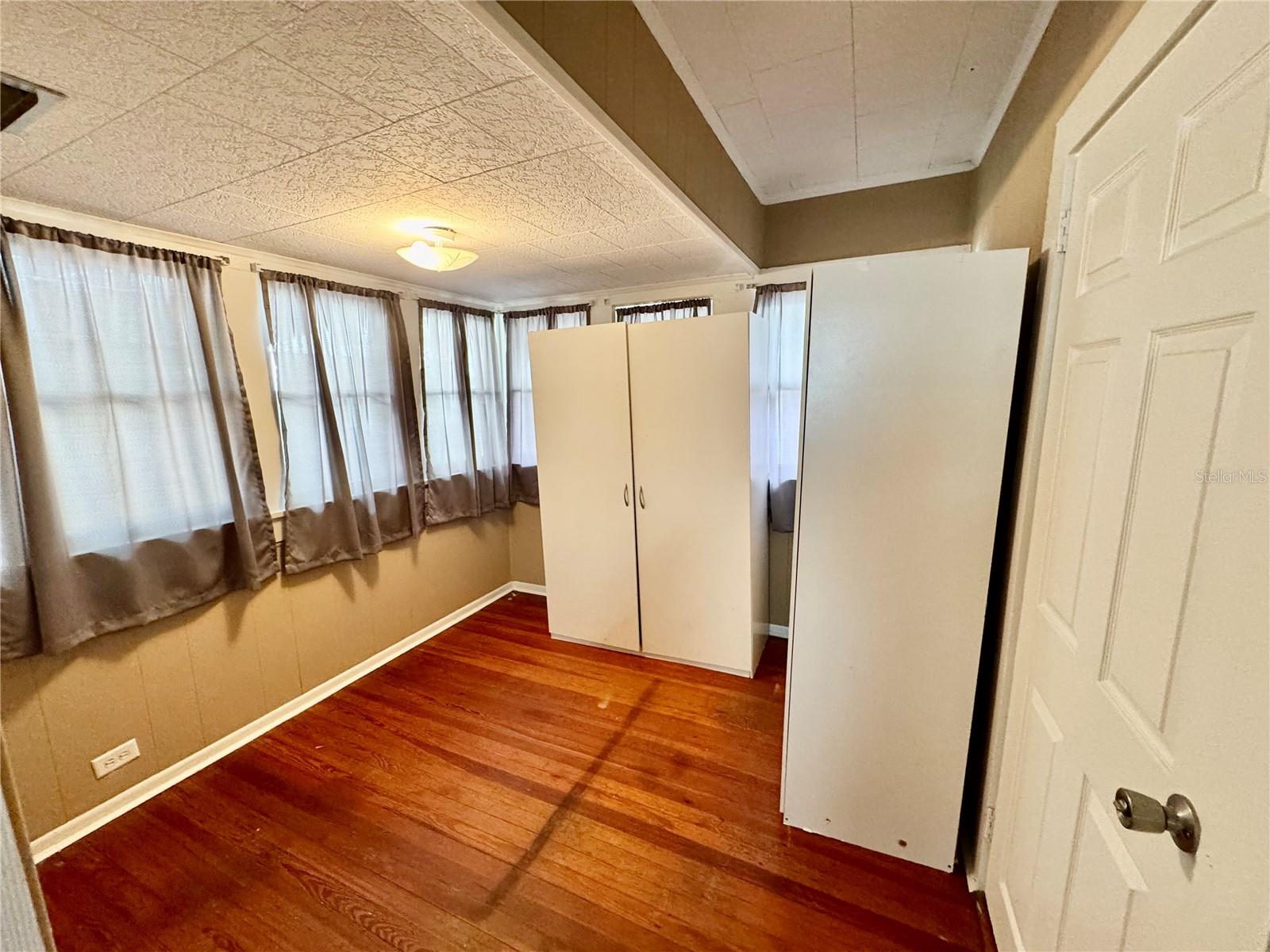 ORANGE PARK 7 PG 48 - Residential