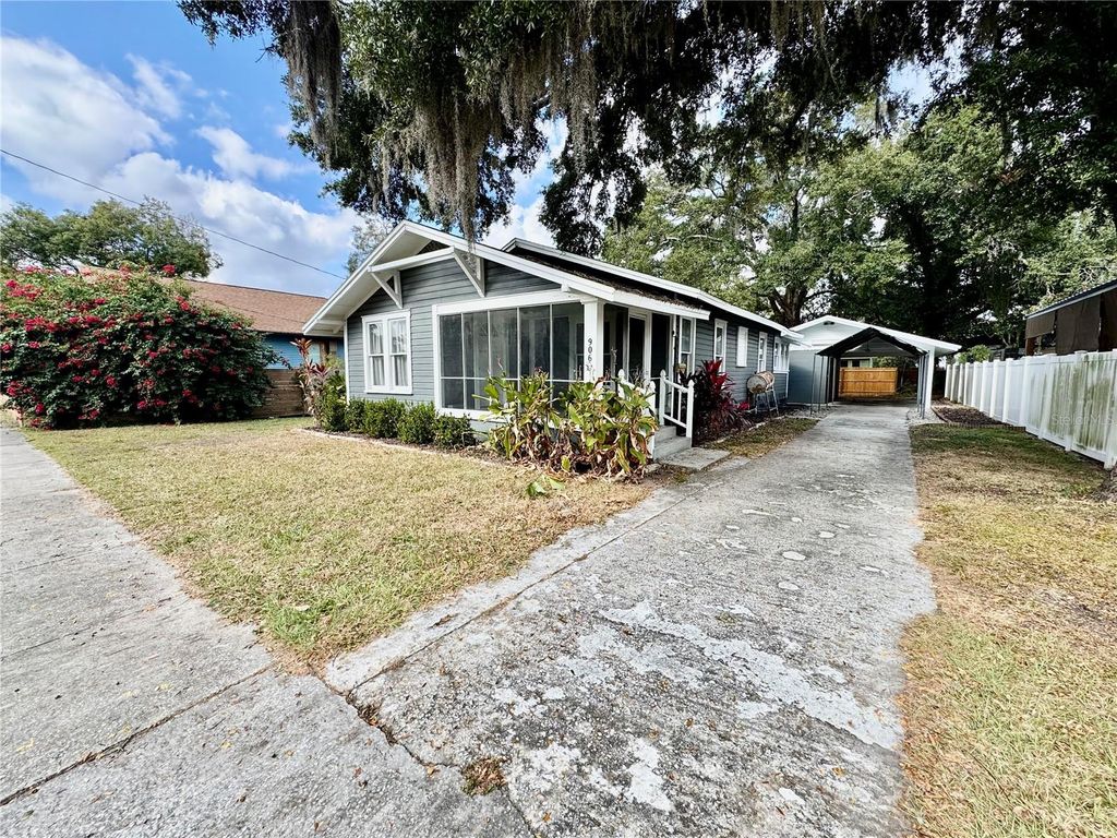 Photo of 906 W Baker Street, Plant City, FL 33563 (MLS # TB8449569)