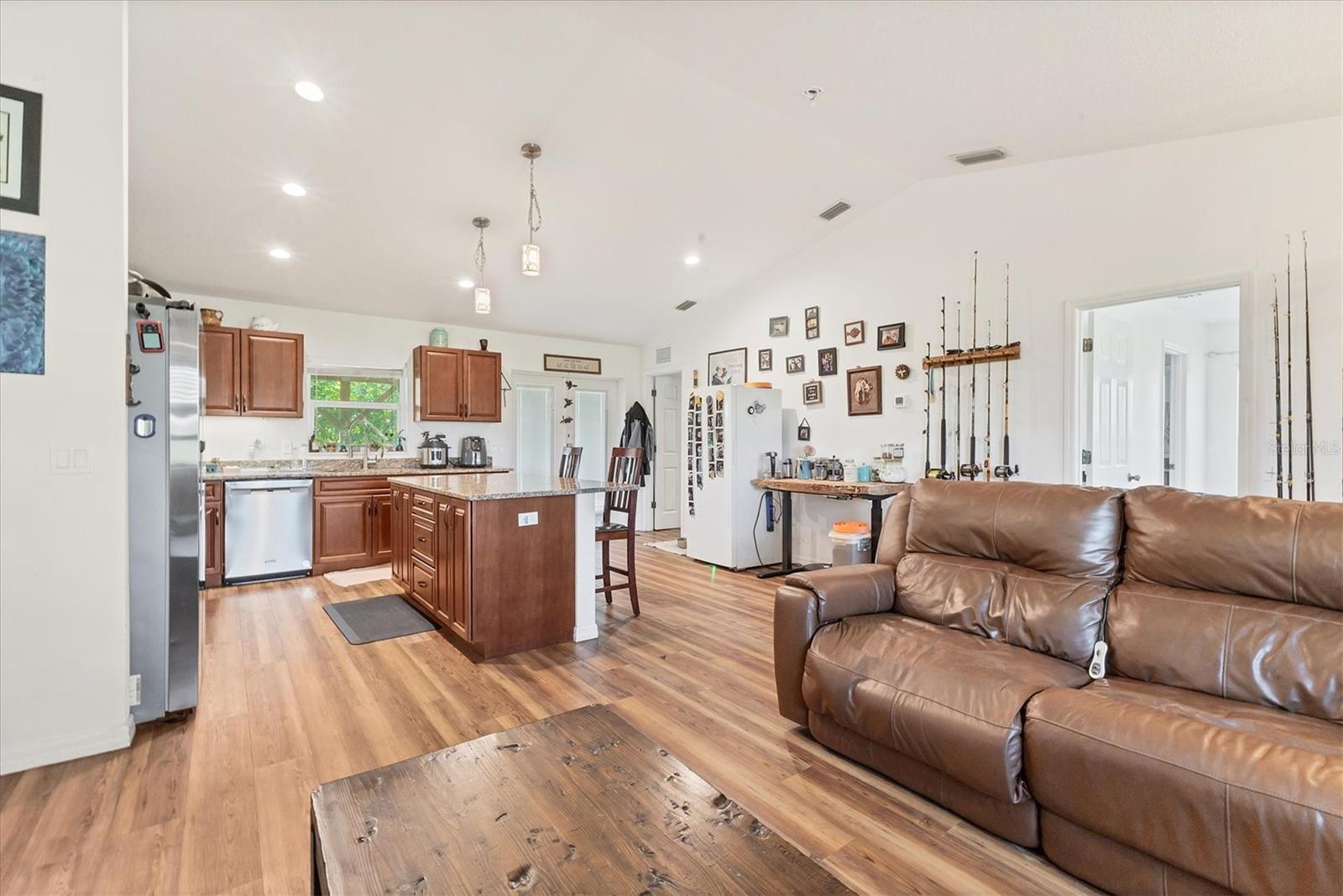 ACREAGE - Residential