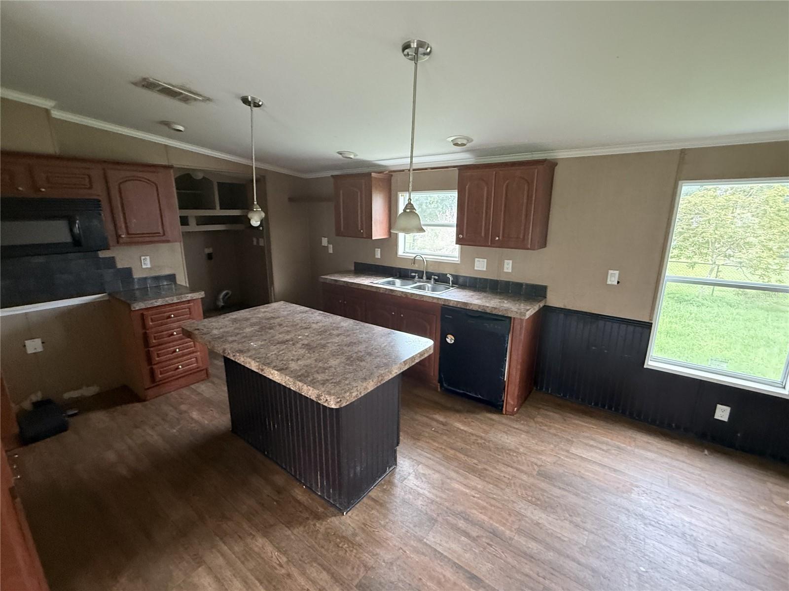 2216 HARRIS ROAD