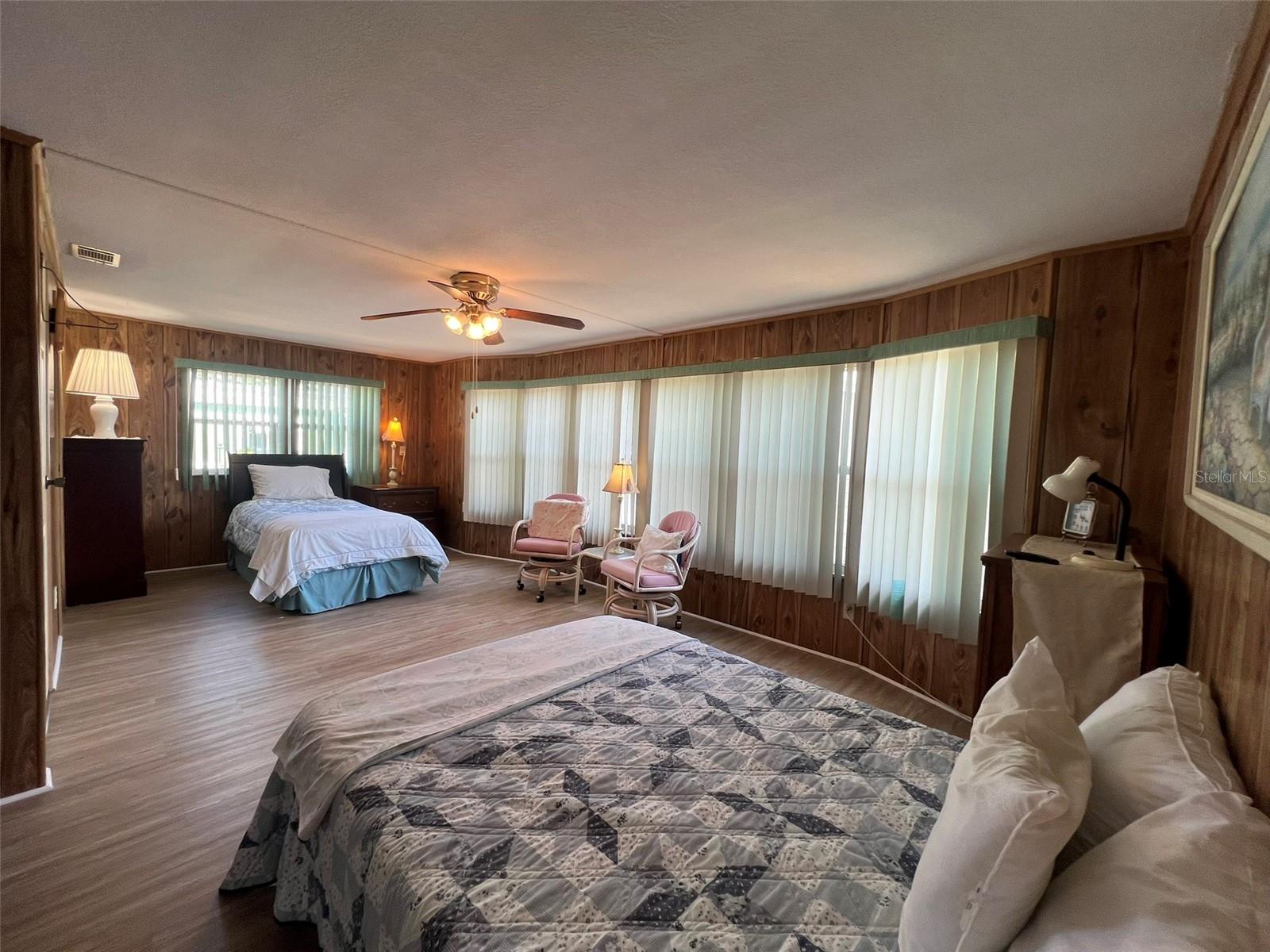 FLORAL LAKES - Residential