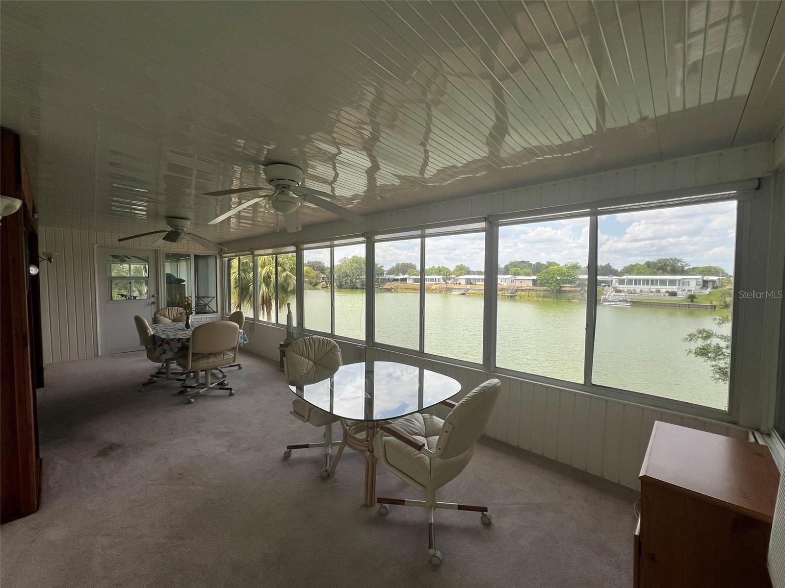 FLORAL LAKES - Residential