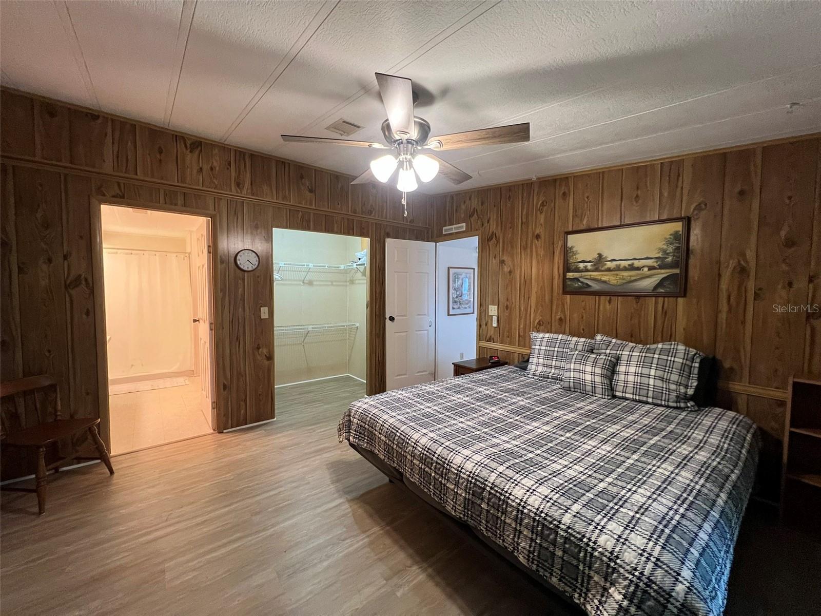 FLORAL LAKES - Residential