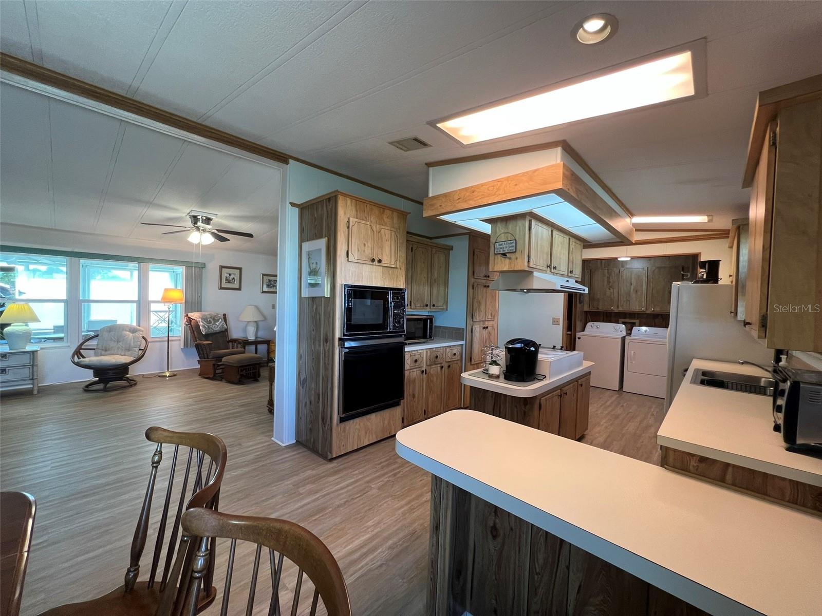 FLORAL LAKES - Residential