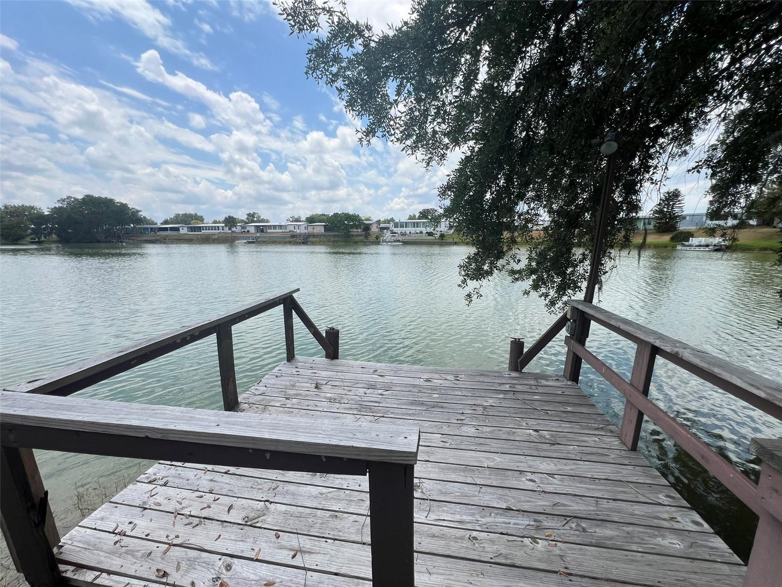 FLORAL LAKES - Residential