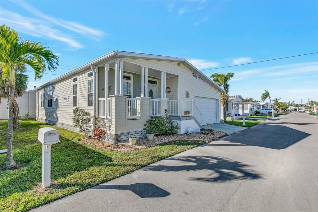 Photo of 60 EDESSA DRIVE, PALMETTO, FL 34221 (MLS # A4558966)