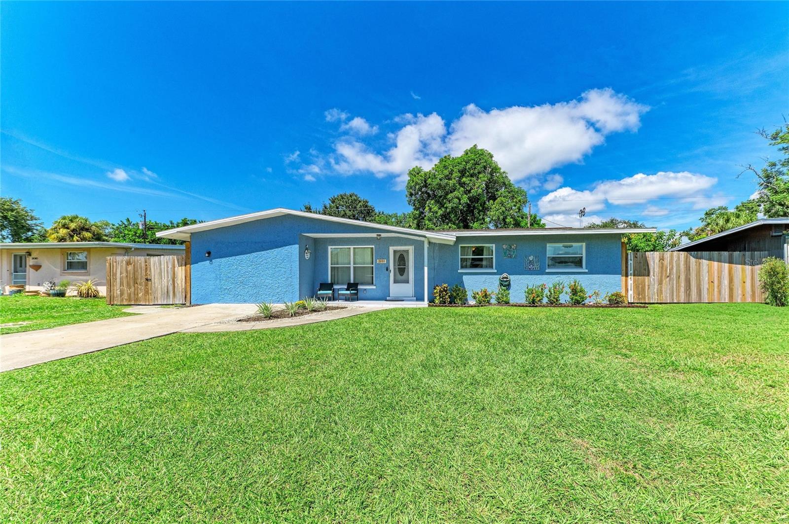 2006 24TH AVENUE W