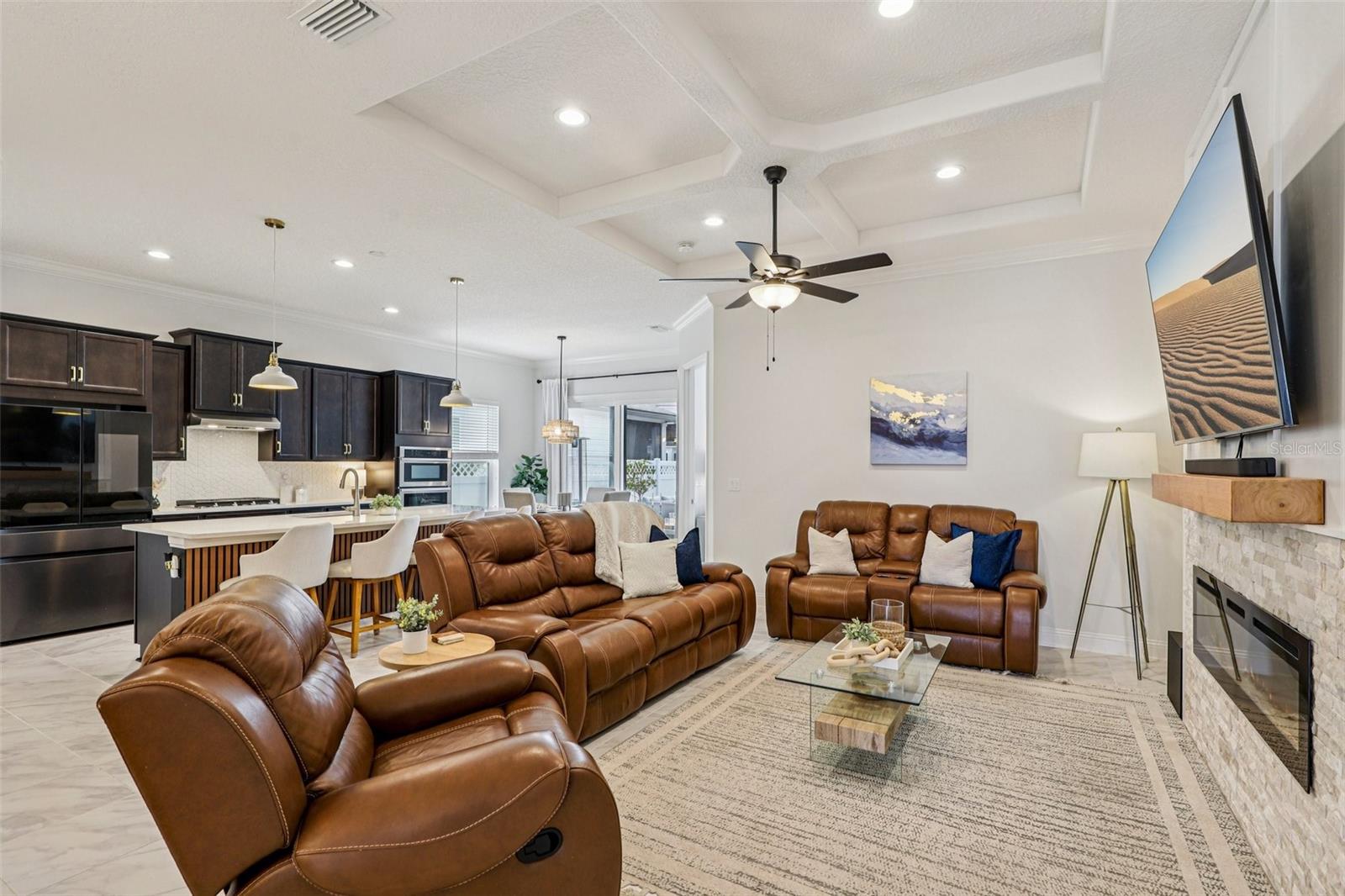 SILVER LNDG PH 2B - Residential