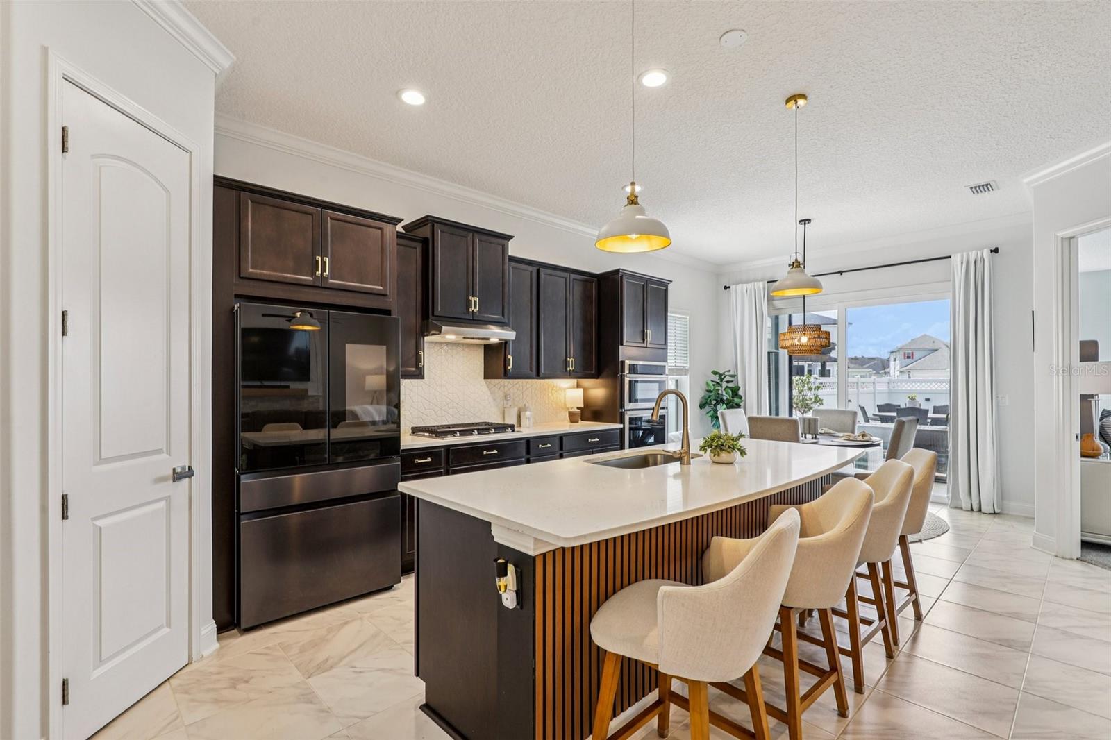 SILVER LNDG PH 2B - Residential