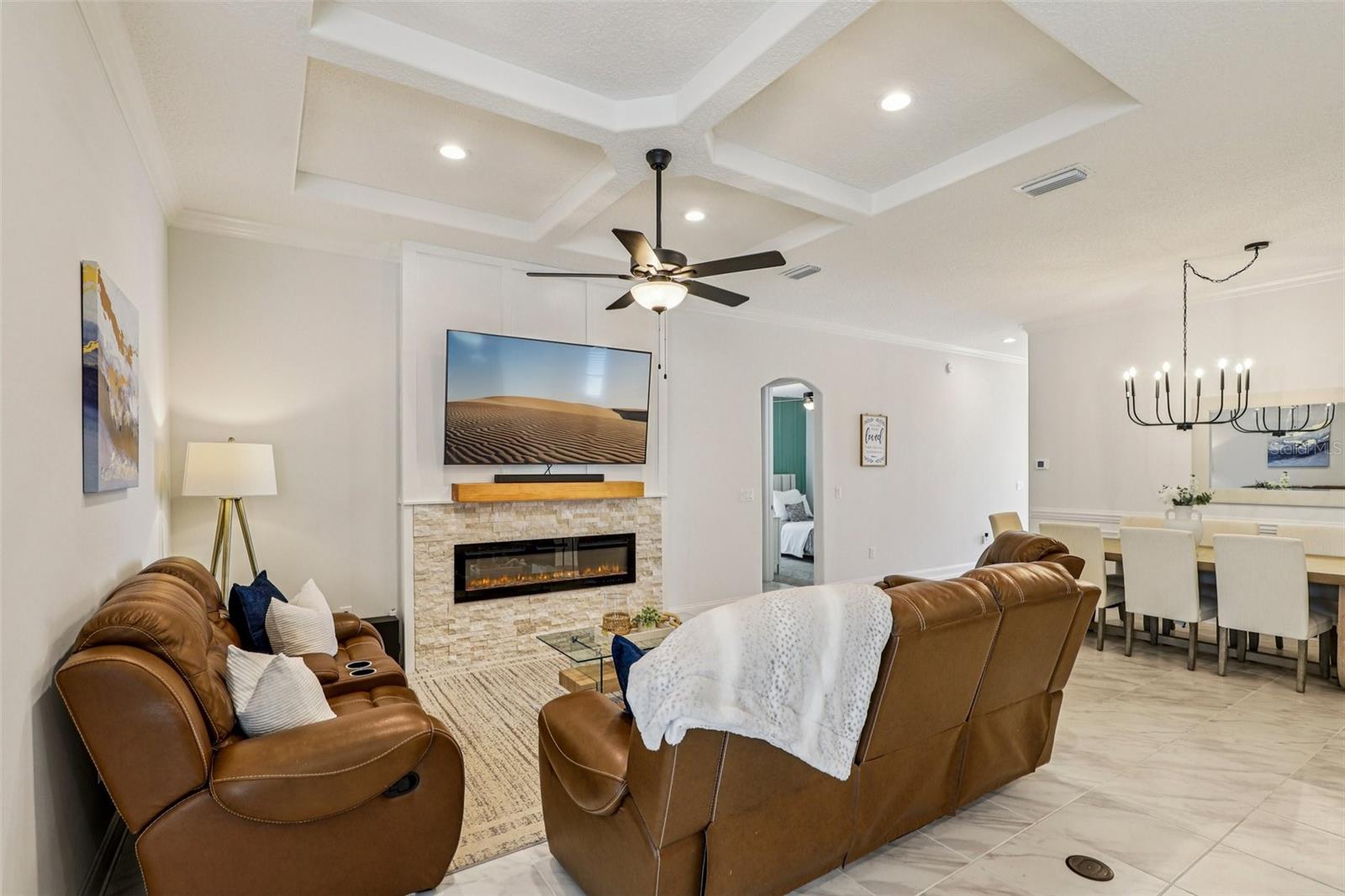 SILVER LNDG PH 2B - Residential