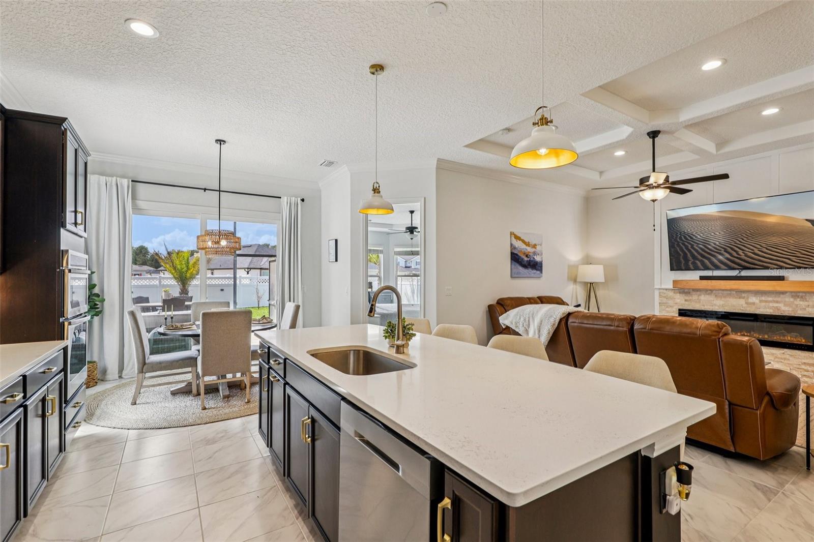 SILVER LNDG PH 2B - Residential