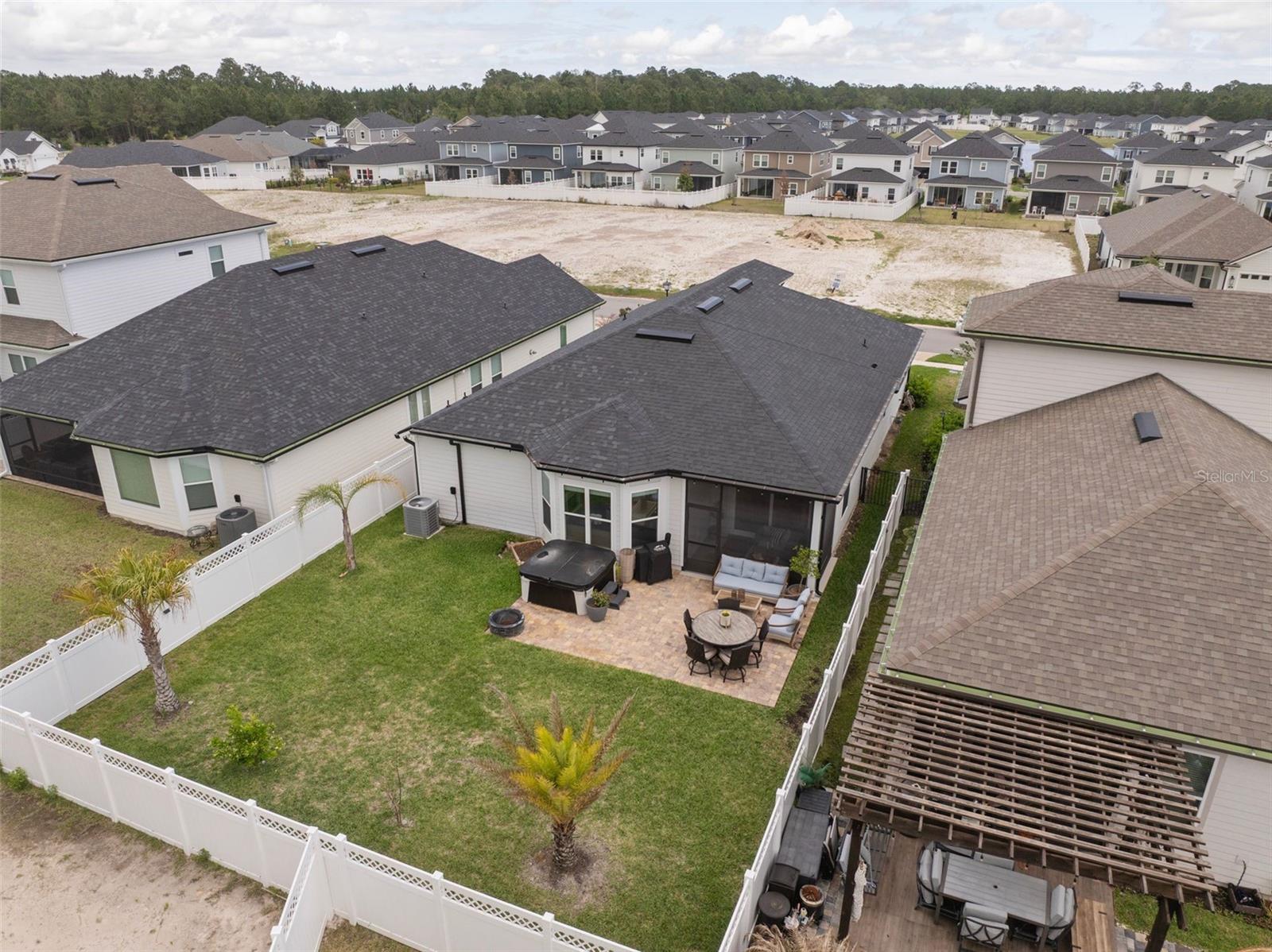 SILVER LNDG PH 2B - Residential