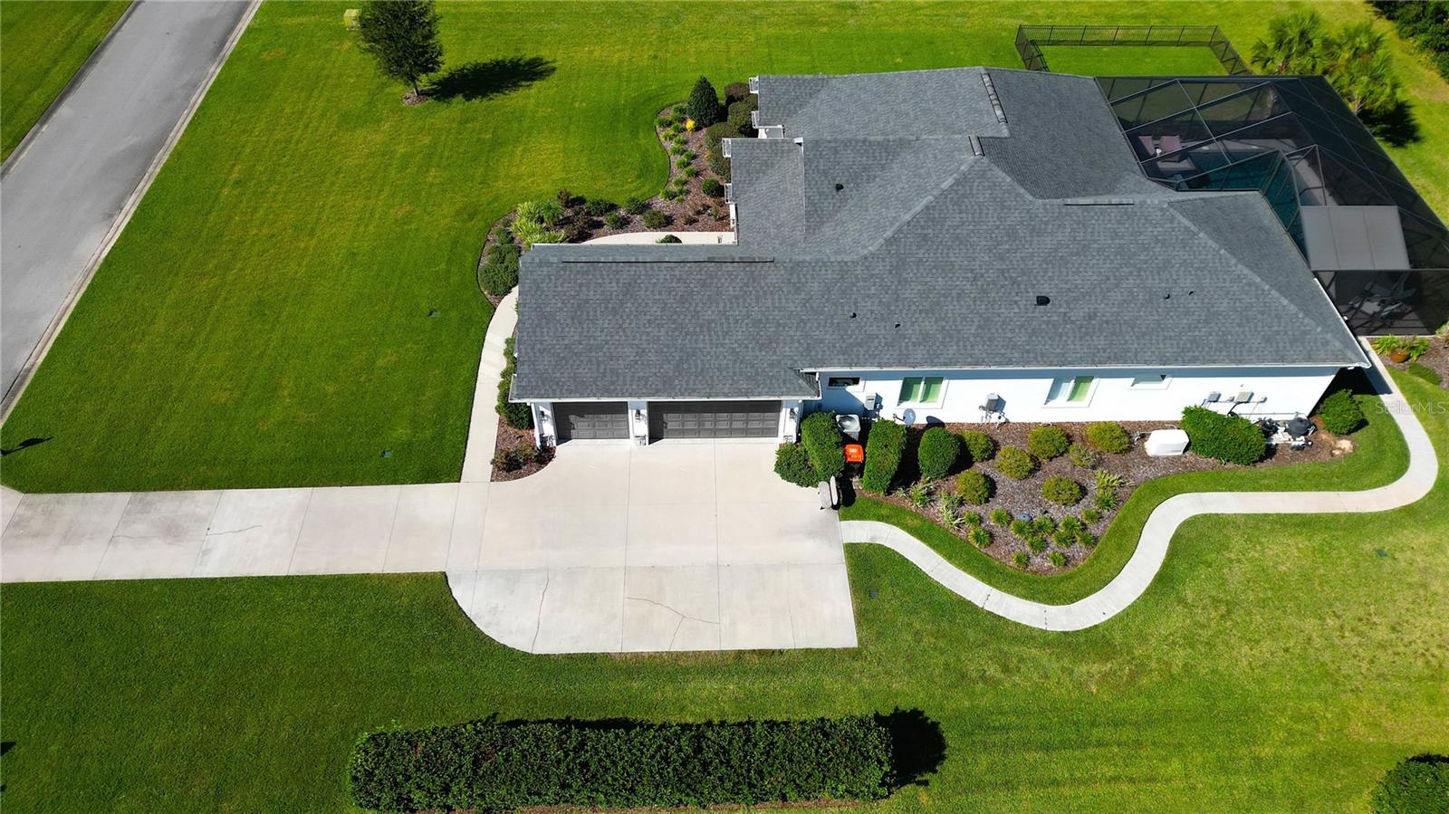 LEGENDARY TRAILS - Residential