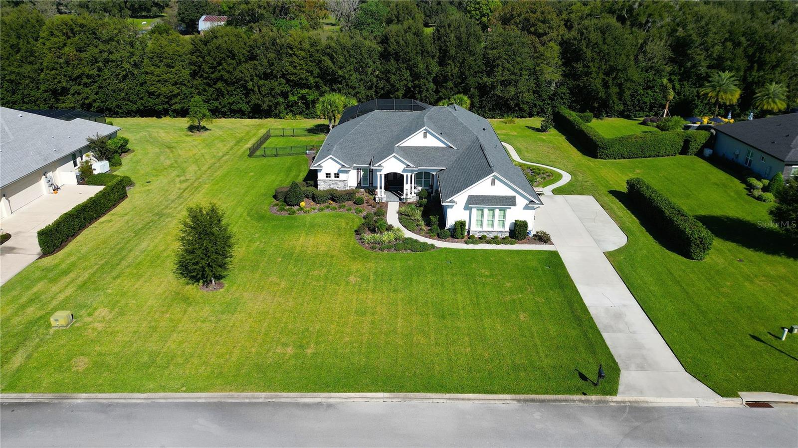 LEGENDARY TRAILS - Residential