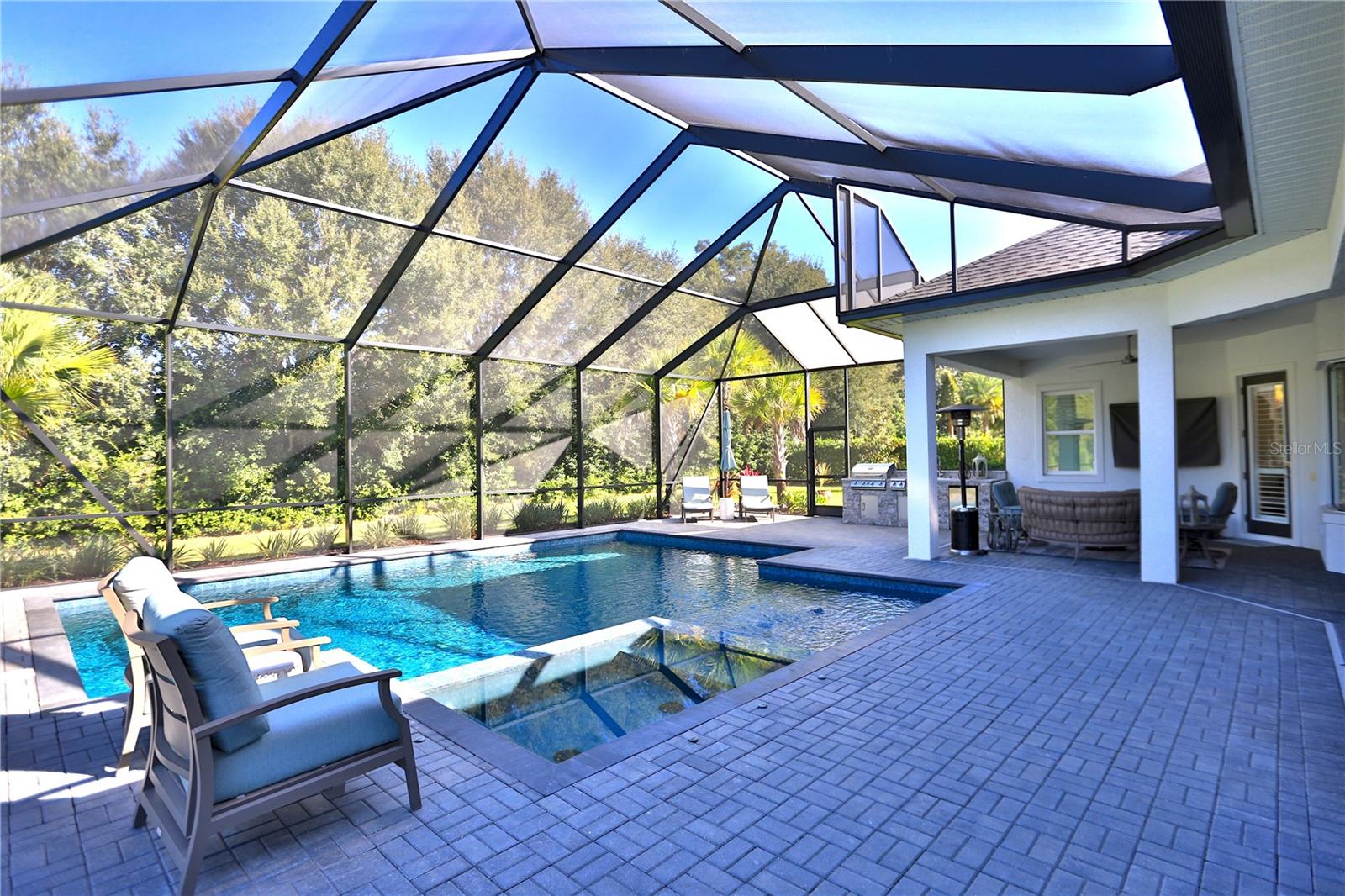 LEGENDARY TRAILS - Residential