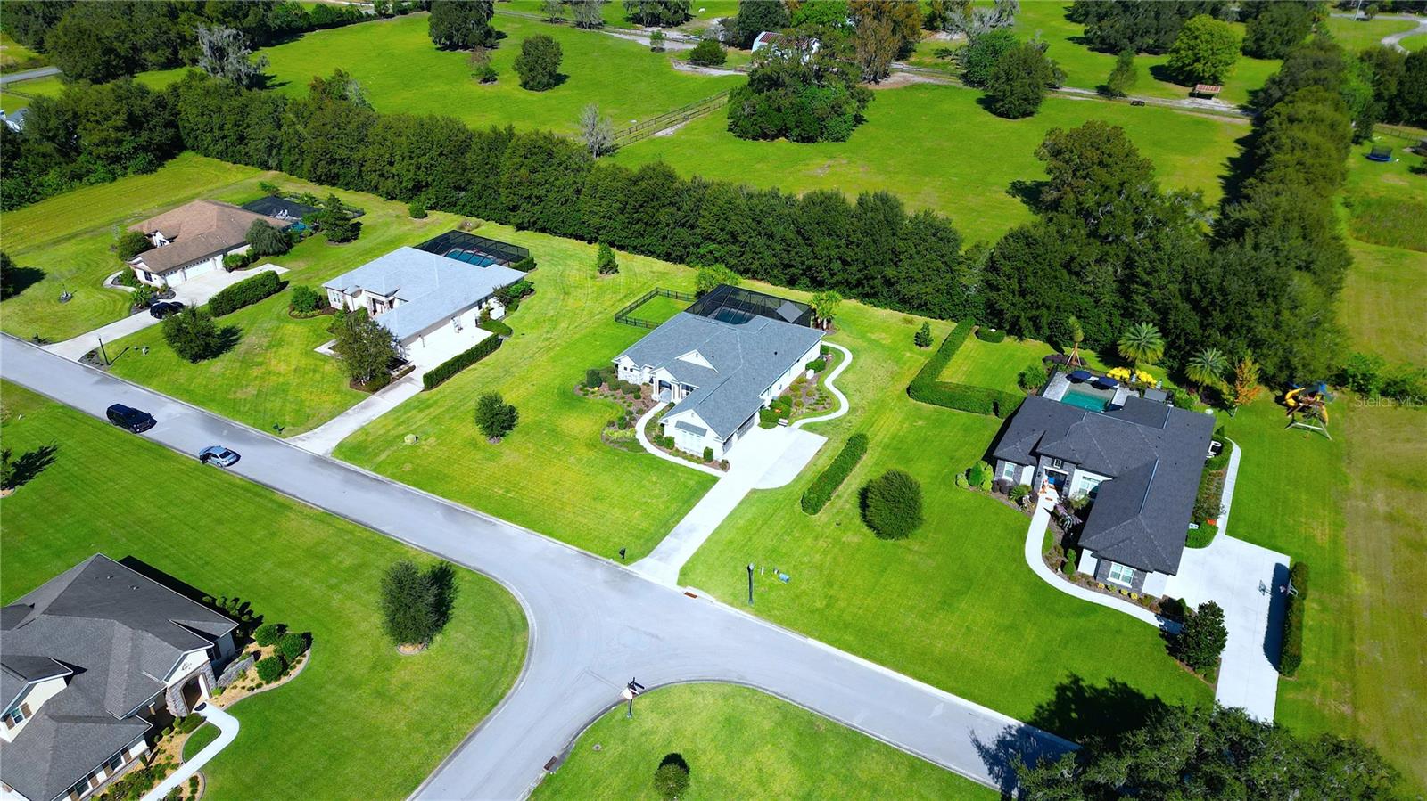 LEGENDARY TRAILS - Residential